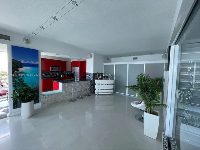 335 S Biscayne Blvd # 1209, Miami FL 33131