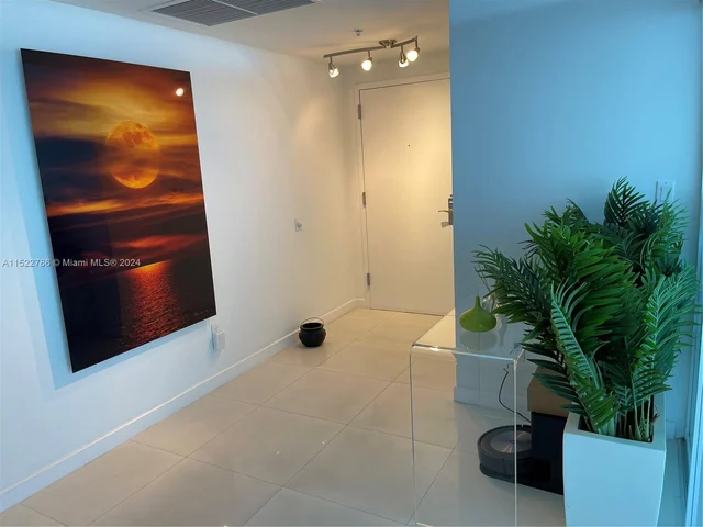 335 S Biscayne Blvd # 1209, Miami FL 33131