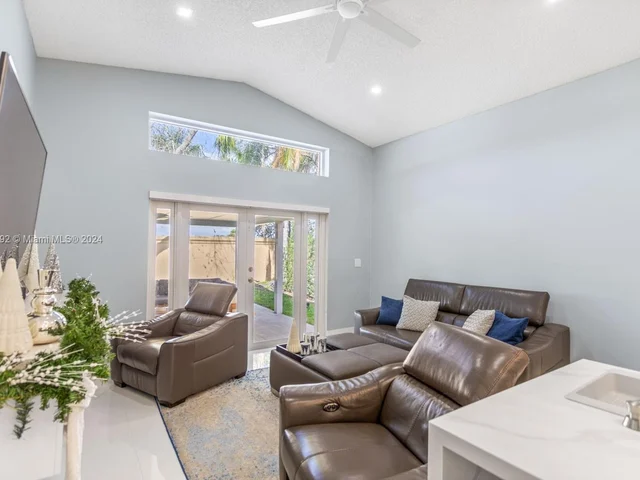 14981 SW 18th St, Miramar FL 33027