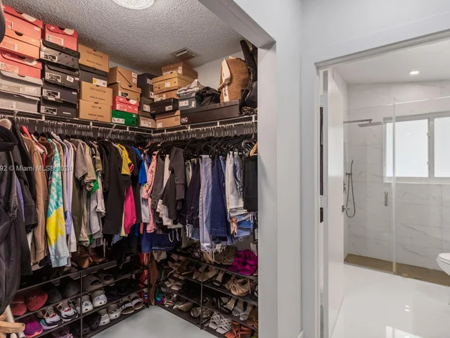 14981 SW 18th St, Miramar FL 33027