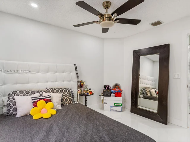 14981 SW 18th St, Miramar FL 33027