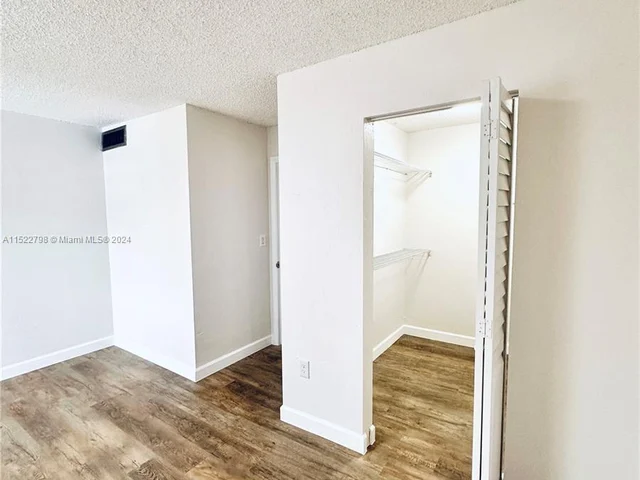 7231 Miami Lakes Dr # C18, Miami Lakes FL 33014