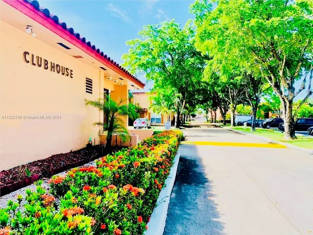 7231 Miami Lakes Dr # C18, Miami Lakes FL 33014