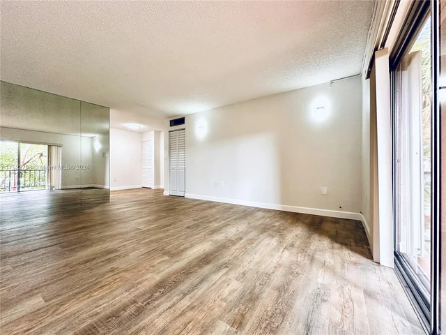 7231 Miami Lakes Dr # C18, Miami Lakes FL 33014