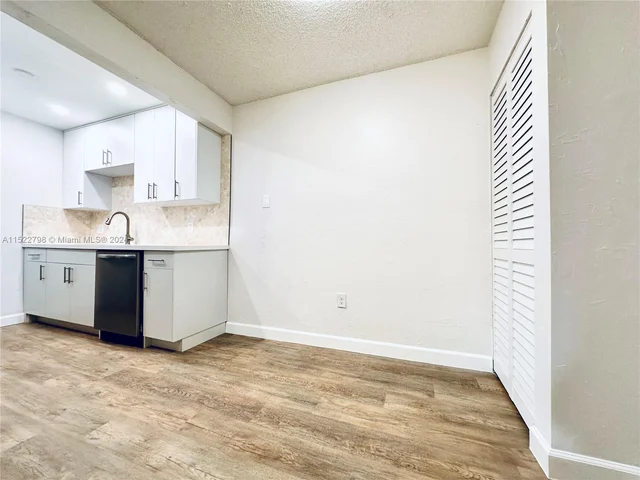 7231 Miami Lakes Dr # C18, Miami Lakes FL 33014