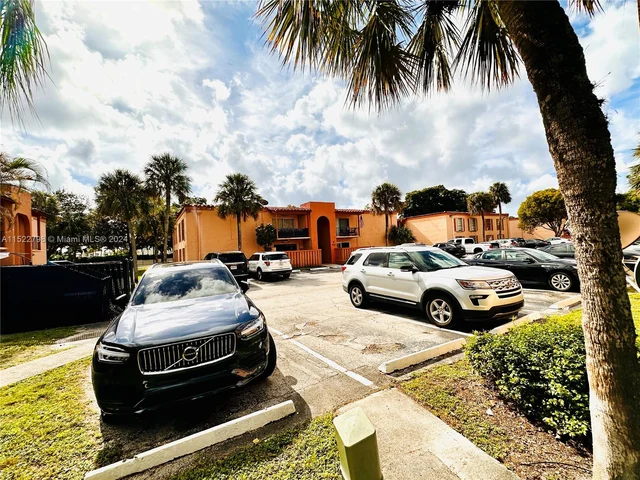 7231 Miami Lakes Dr # C18, Miami Lakes FL 33014