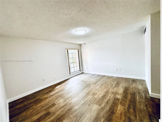 7231 Miami Lakes Dr # C18, Miami Lakes FL 33014