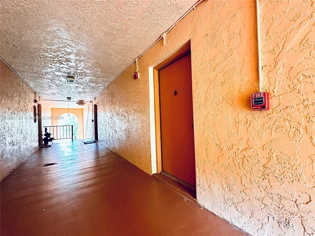 7231 Miami Lakes Dr # C18, Miami Lakes FL 33014