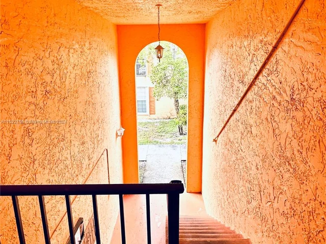 7231 Miami Lakes Dr # C18, Miami Lakes FL 33014