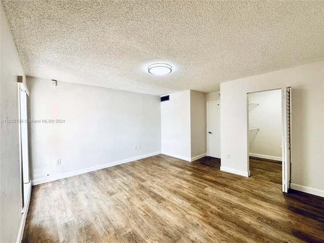 7231 Miami Lakes Dr # C18, Miami Lakes FL 33014