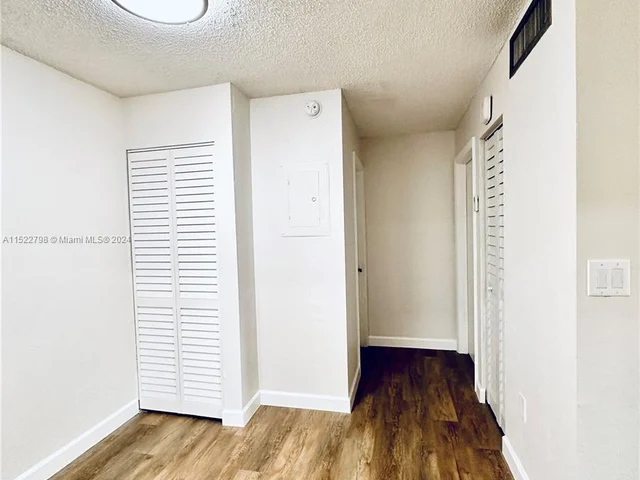 7231 Miami Lakes Dr # C18, Miami Lakes FL 33014