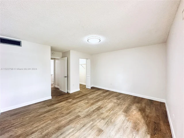 7231 Miami Lakes Dr # C18, Miami Lakes FL 33014