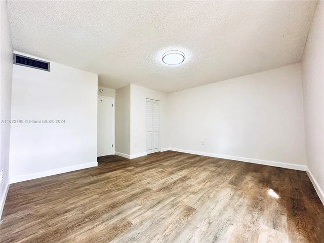 7231 Miami Lakes Dr # C18, Miami Lakes FL 33014