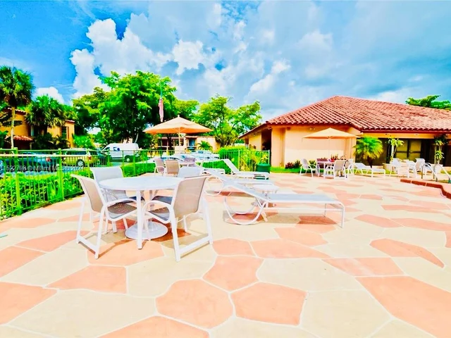 7231 Miami Lakes Dr # C18, Miami Lakes FL 33014