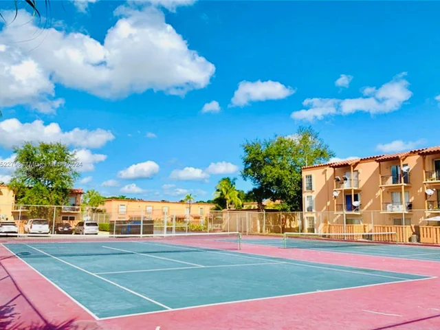 7231 Miami Lakes Dr # C18, Miami Lakes FL 33014