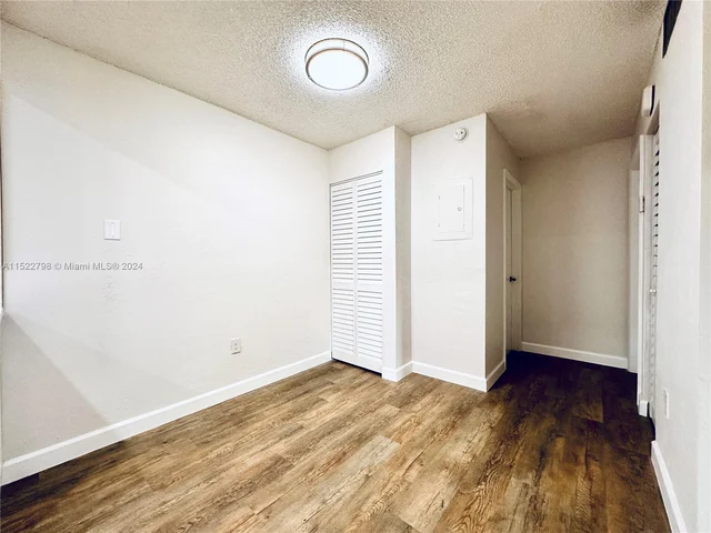 7231 Miami Lakes Dr # C18, Miami Lakes FL 33014