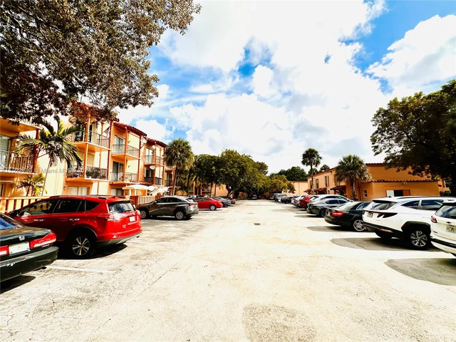 7231 Miami Lakes Dr # C18, Miami Lakes FL 33014