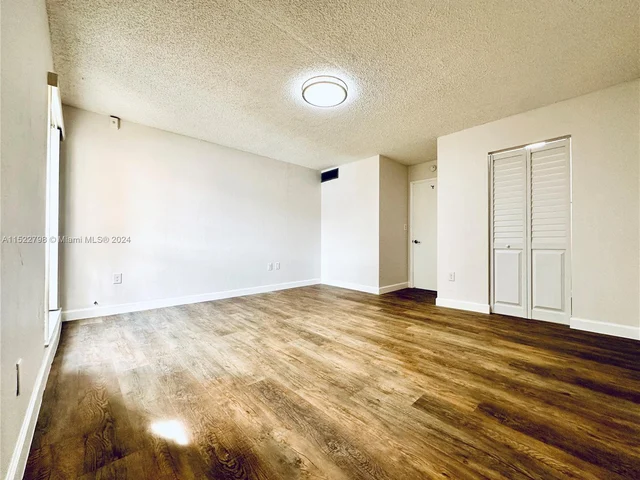 7231 Miami Lakes Dr # C18, Miami Lakes FL 33014