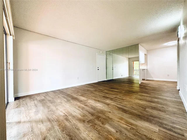 7231 Miami Lakes Dr # C18, Miami Lakes FL 33014