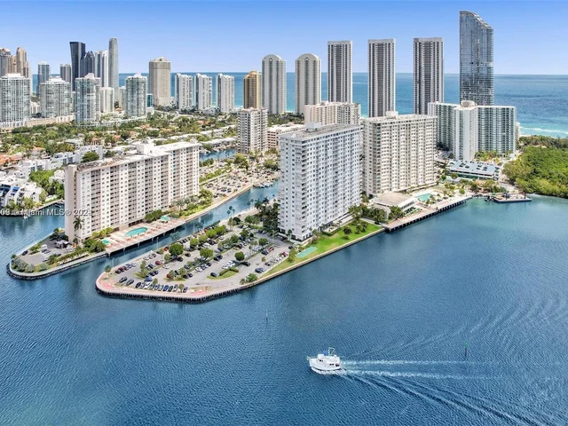500 Bayview Dr # 2131, Sunny Isles Beach FL 33160