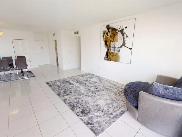 500 Bayview Dr # 2131, Sunny Isles Beach FL 33160