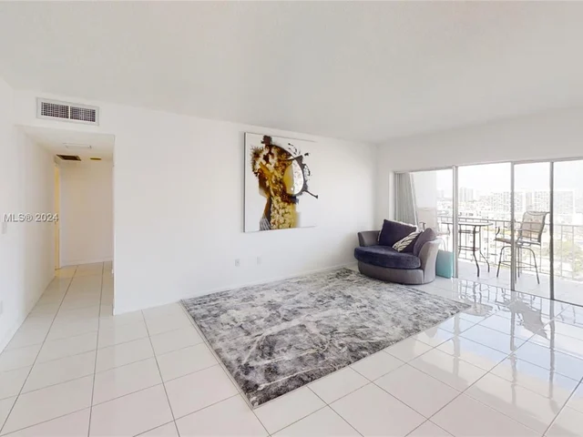 500 Bayview Dr # 2131, Sunny Isles Beach FL 33160