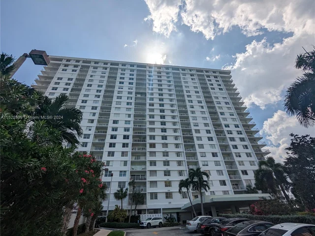 500 Bayview Dr # 2131, Sunny Isles Beach FL 33160