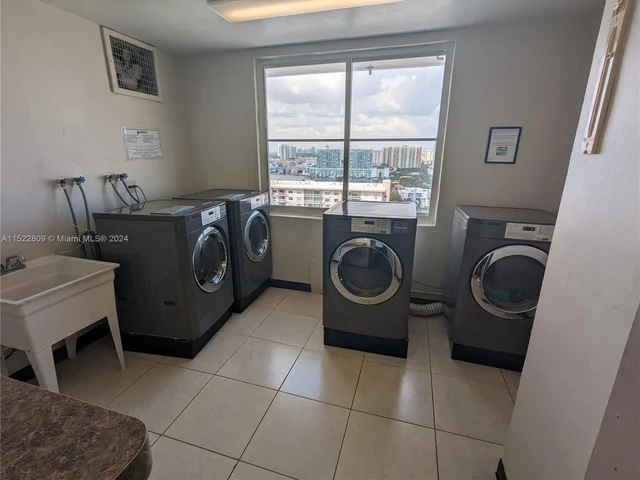 500 Bayview Dr # 2131, Sunny Isles Beach FL 33160