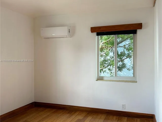 2170 Bay Dr # 22, Miami Beach FL 33141