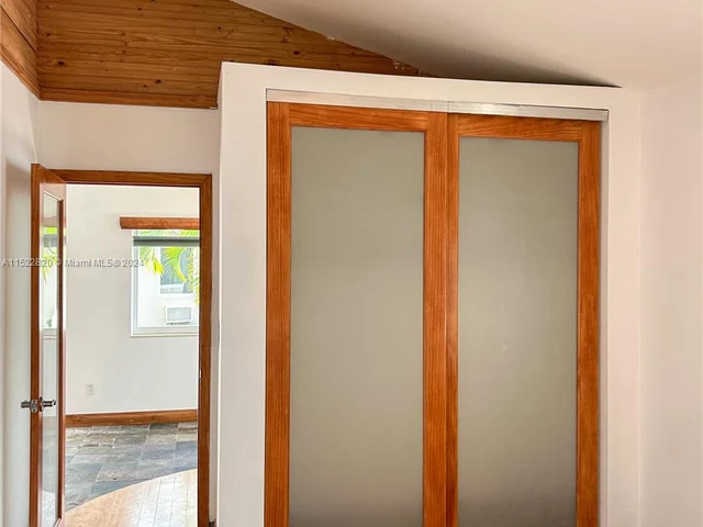 2170 Bay Dr # 22, Miami Beach FL 33141