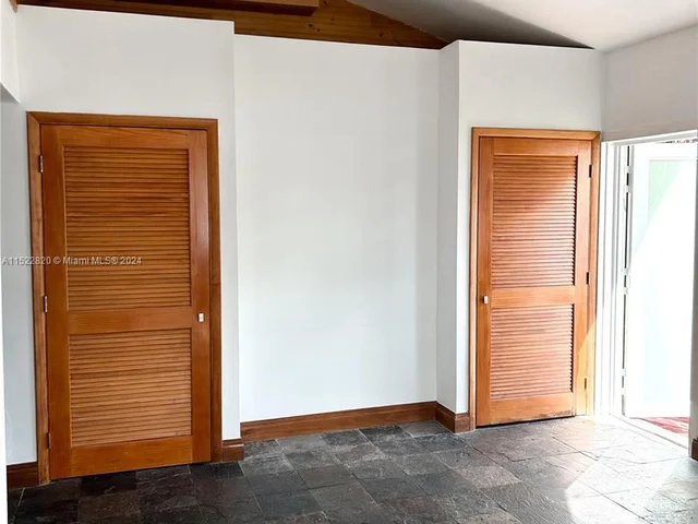 2170 Bay Dr # 22, Miami Beach FL 33141