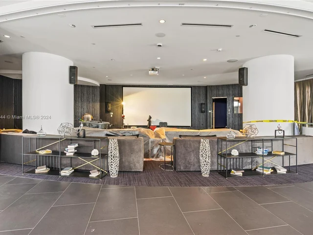 851 ne 1st ave # 3900, Miami FL 33132