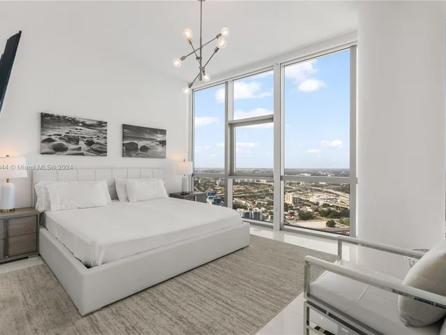 851 ne 1st ave # 3900, Miami FL 33132