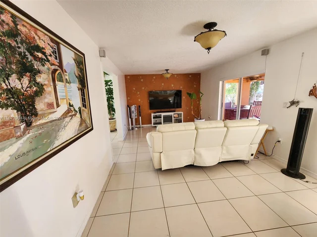 9140 SW 156th Ct, Miami FL 33196
