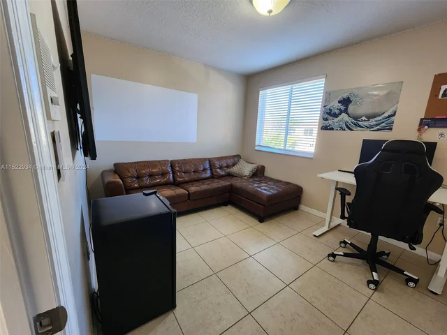 9140 SW 156th Ct, Miami FL 33196