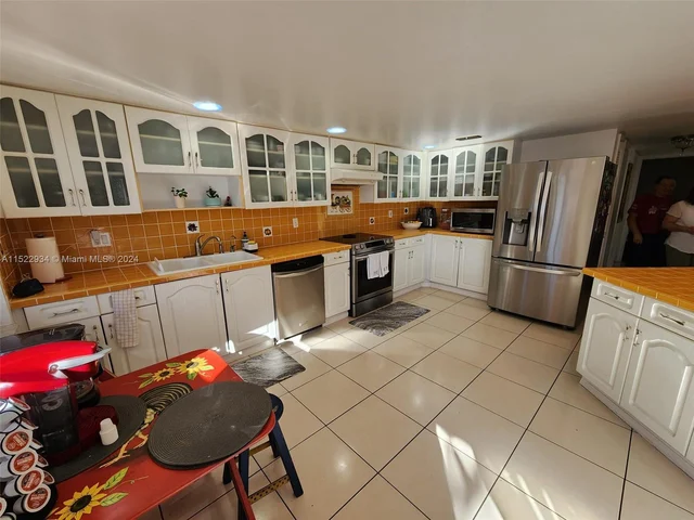 9140 SW 156th Ct, Miami FL 33196