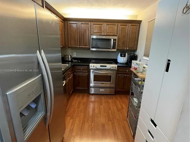 17000 NW 67th Ave # 405, Hialeah FL 33015