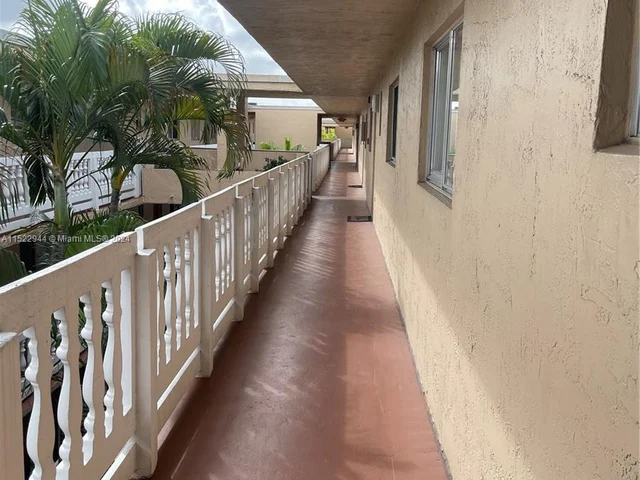 17000 NW 67th Ave # 405, Hialeah FL 33015