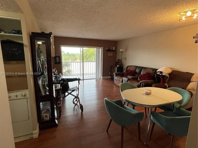 17000 NW 67th Ave # 405, Hialeah FL 33015