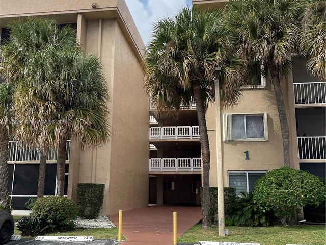 17000 NW 67th Ave # 405, Hialeah FL 33015