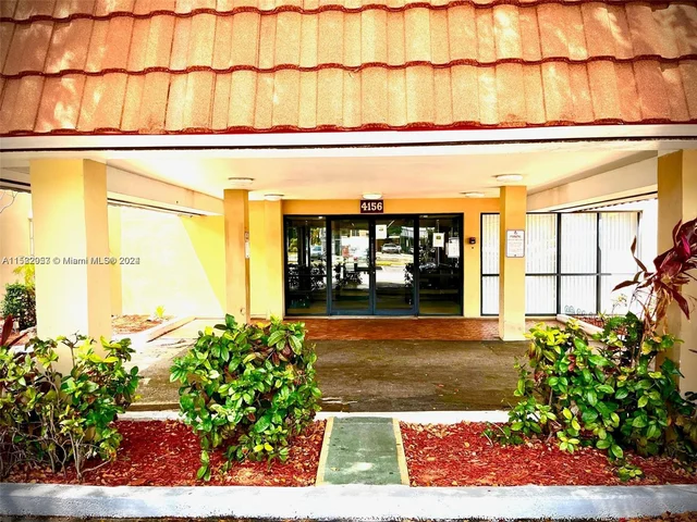 4156 Inverrary Dr # 404, Lauderhill FL 33319