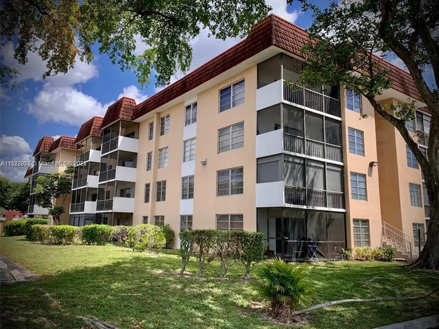 4156 Inverrary Dr # 404, Lauderhill FL 33319