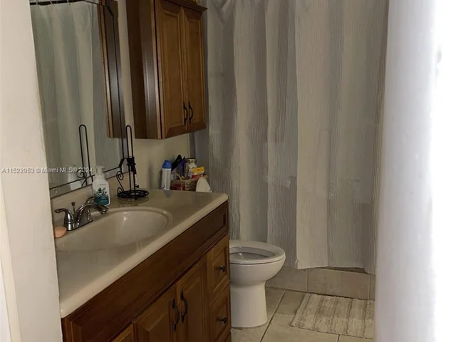 4156 Inverrary Dr # 404, Lauderhill FL 33319