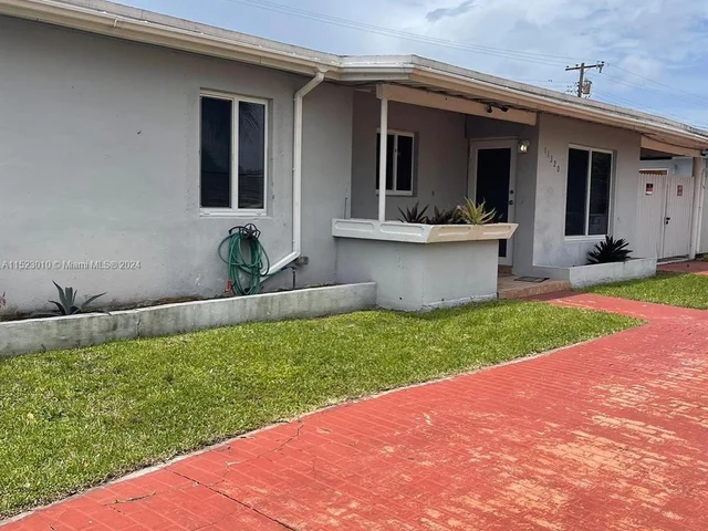 11320 SW 55th St, Miami FL 33165