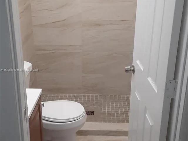 11320 SW 55th St, Miami FL 33165