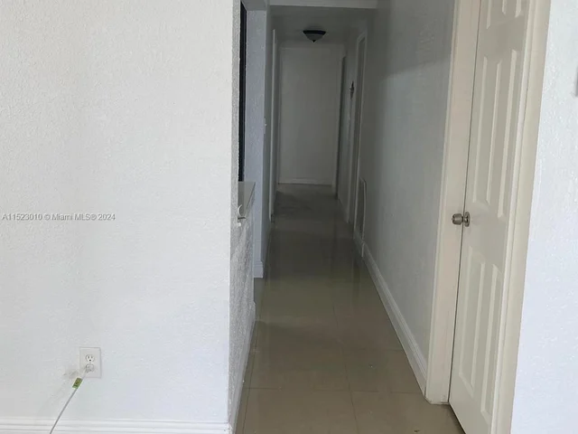 11320 SW 55th St, Miami FL 33165