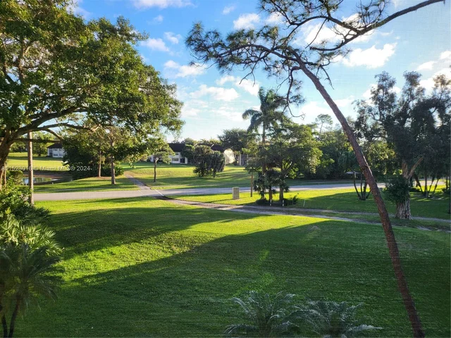 4820 W Lucerne Lakes Blvd W # 305, Lake Worth FL 33467