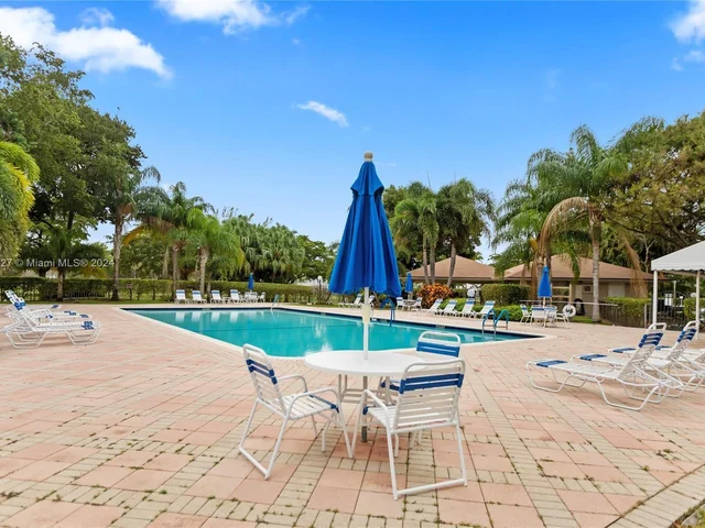 2851 S Palm Aire Dr # 310, Pompano Beach FL 33069