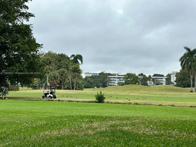 2851 S Palm Aire Dr # 310, Pompano Beach FL 33069