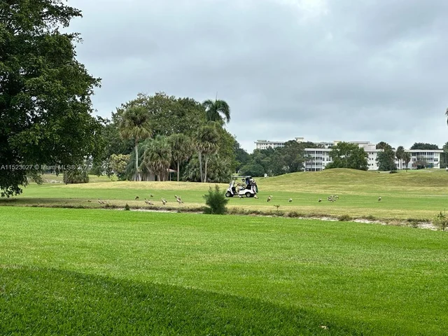 2851 S Palm Aire Dr # 310, Pompano Beach FL 33069